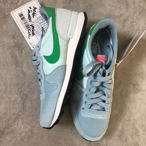 Nike Internationalist Size 7 Shoes